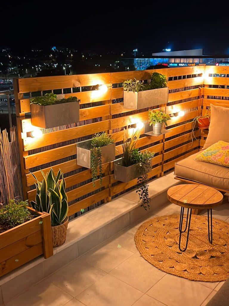 קיר צמחים למרפסת